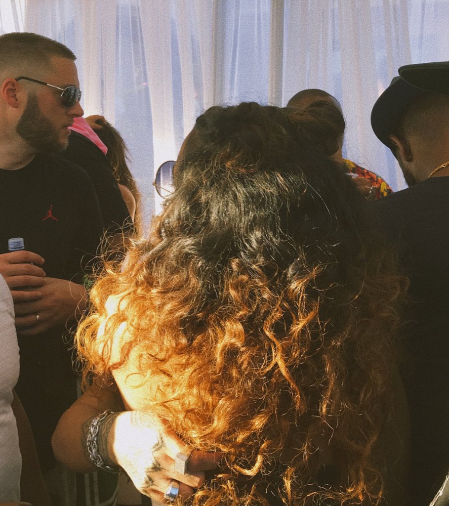 HERMusicx's tweet photo. I love you, @rihanna. ✨ https://t.co/r4M2J2qhkI https://t.co/LSfNflMV5o