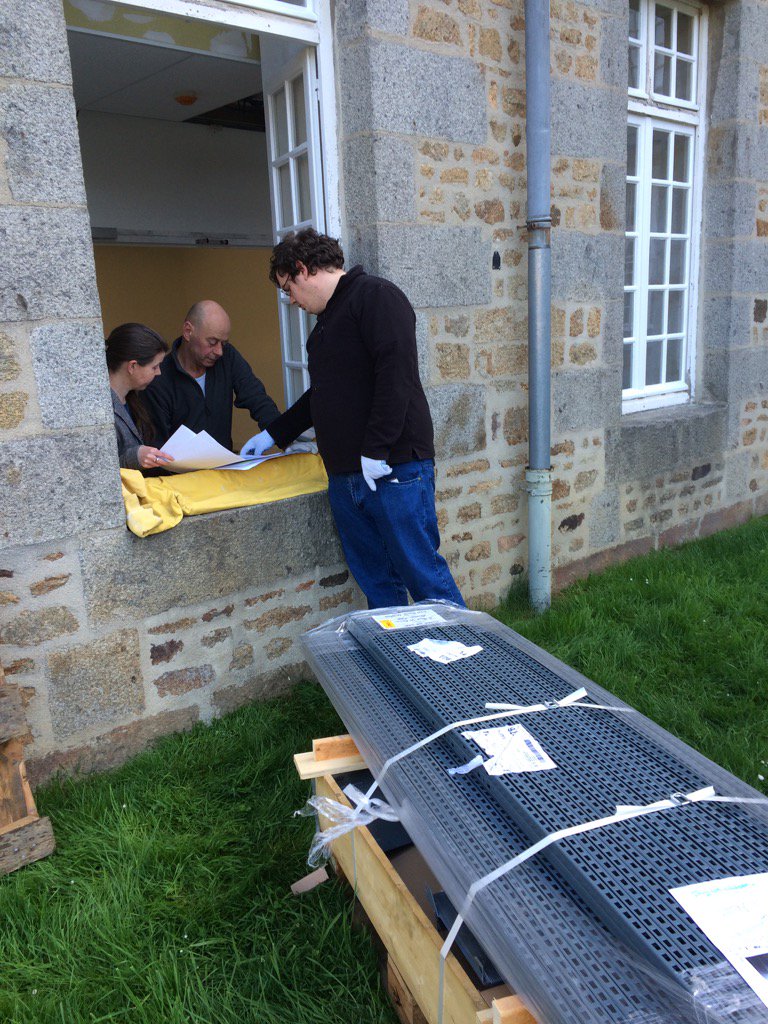 Le chantier des réserves s'achève... Montage des étagères et bientôt transfert des collections !