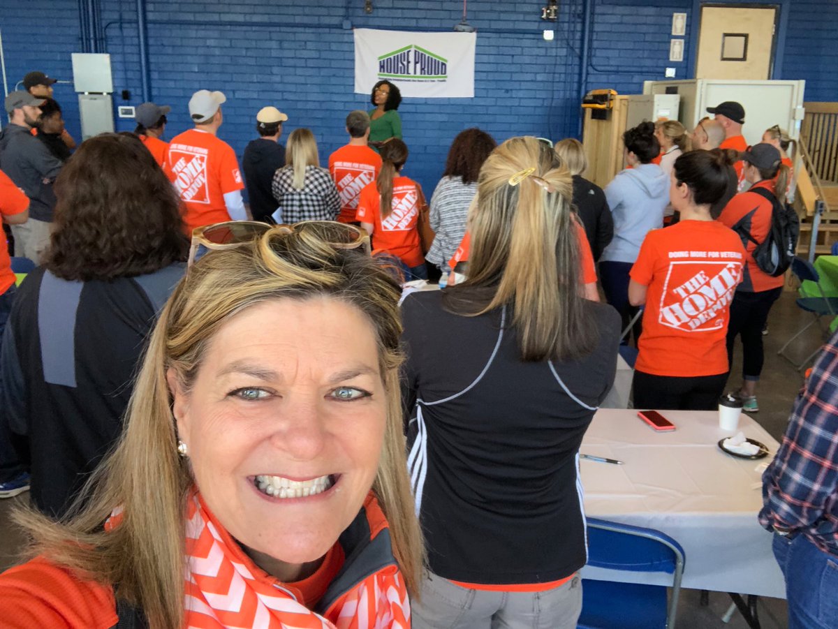 <a href="/HouseProud_/">House Proud</a> giving back to the Westend with the Hardlines team <a href="/jnbressler/">J B</a> @HDepotBill <a href="/THDBobby/">bobby baylis</a>