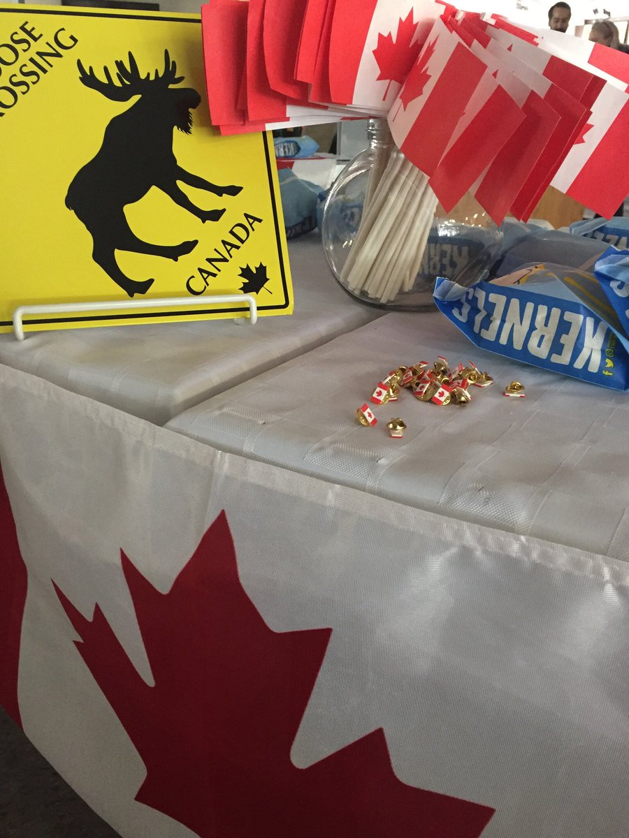 msscommons's tweet image. Table is set!  Ready for our guests! #CanFilmDay #ReelCanada #Kernals @janephilpott @REELCANADA