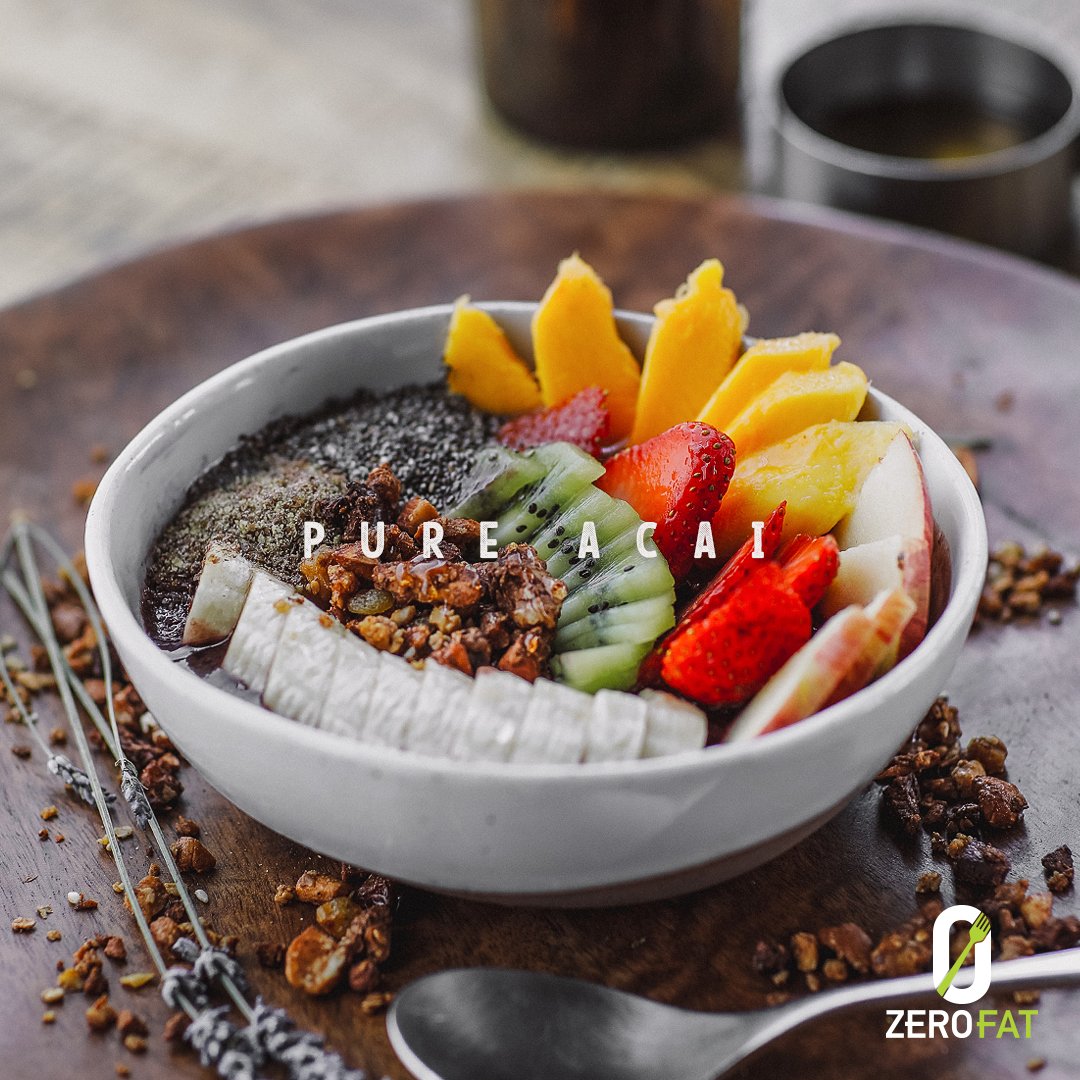 Zerofatae's tweet photo. Our açaí are packed with antioxidants, fruits, granola and love.
الآسايي مليئة بمضادات الأكسدة, الفواكه, الجرنولا حضرناها لكم بحب.
#Zerofatae #Acai https://t.co/Zl288kaJ6J