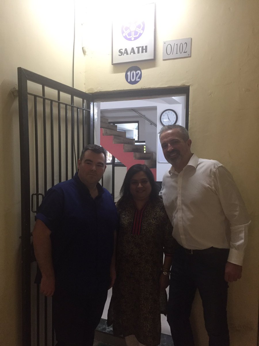 clickshelp tweet media