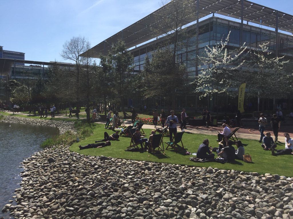 C_Fougeres's tweet photo. Lunch does not get better than this @CP_EW #chiswickbusinesspark #Chiswick #London https://t.co/dU7D0NjYvr