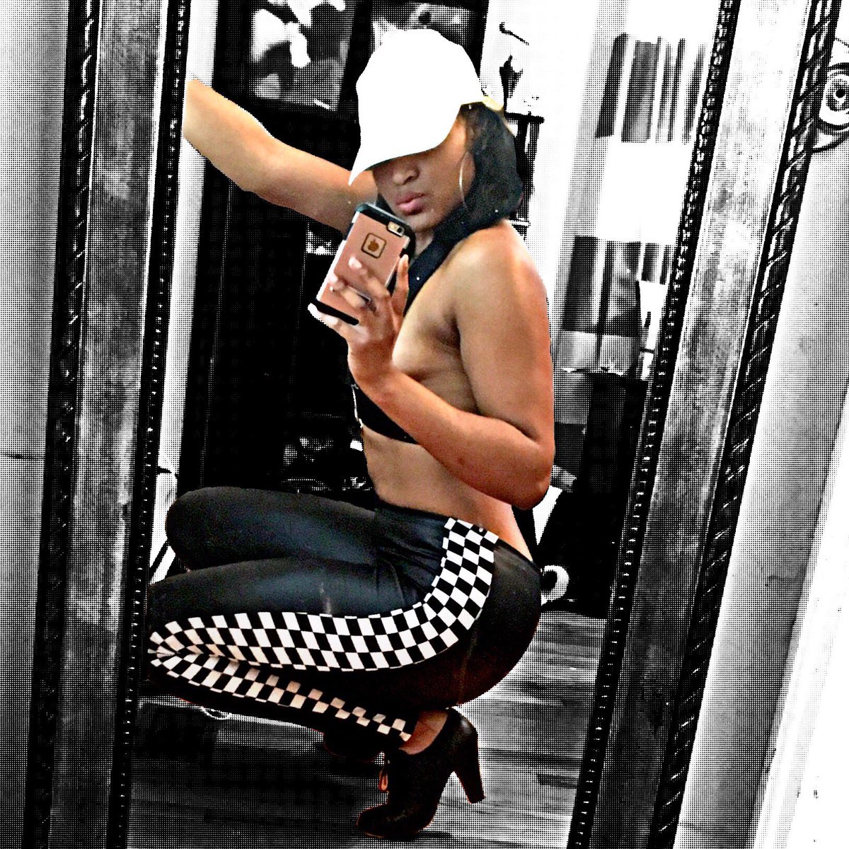 Tours2Paris's tweet photo. Stop the aging process! #getfit https://t.co/LlqlH0EXOy 🛒Training |Meal Guides 🛍Fitness attire 🏋🏽‍♀️ https://t.co/1Sd0mTLdBi