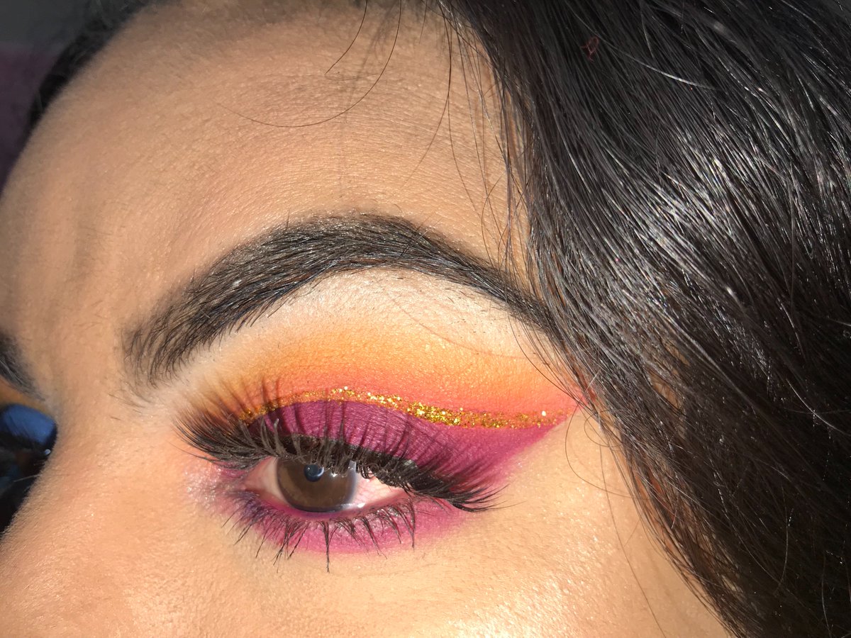 christinaMUAA's tweet photo. @MorpheBrushes  35B 💖
#makeup #glitter #Trending #Explore https://t.co/iabKujcsDL