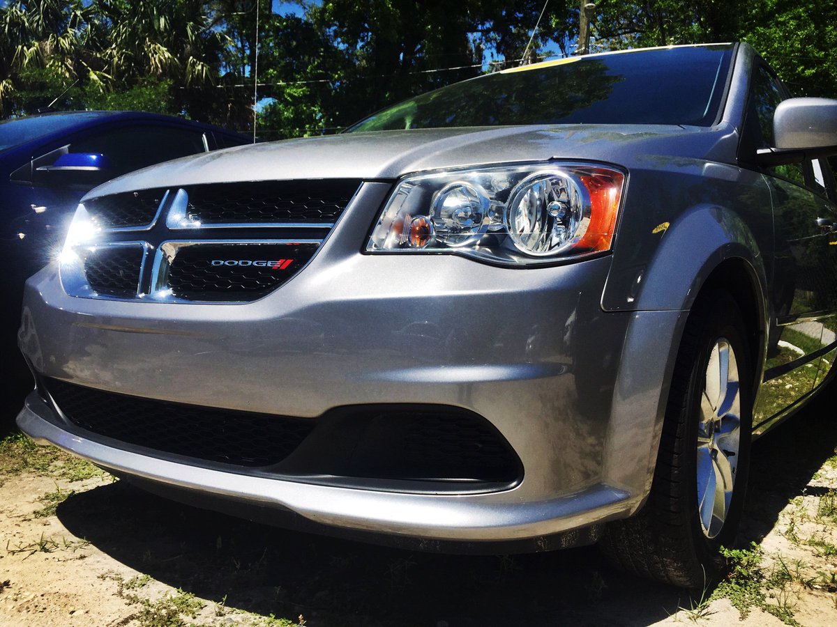 jaxdreamwheels's tweet photo. Drive down to Dream Wheels this morning for a great deal for families! Catch a 🚨**Dealer Special** 🚨on this spacious Dodge Caravan! Call now! 904-990-4029 https://t.co/IDmLtzTAlf
#jax #jacksonville #florida #caravan #dodge #dodgecaravan #jags #fl #usedcars #minivan #dreamwheels https://t.co/VxO0jpXEr0