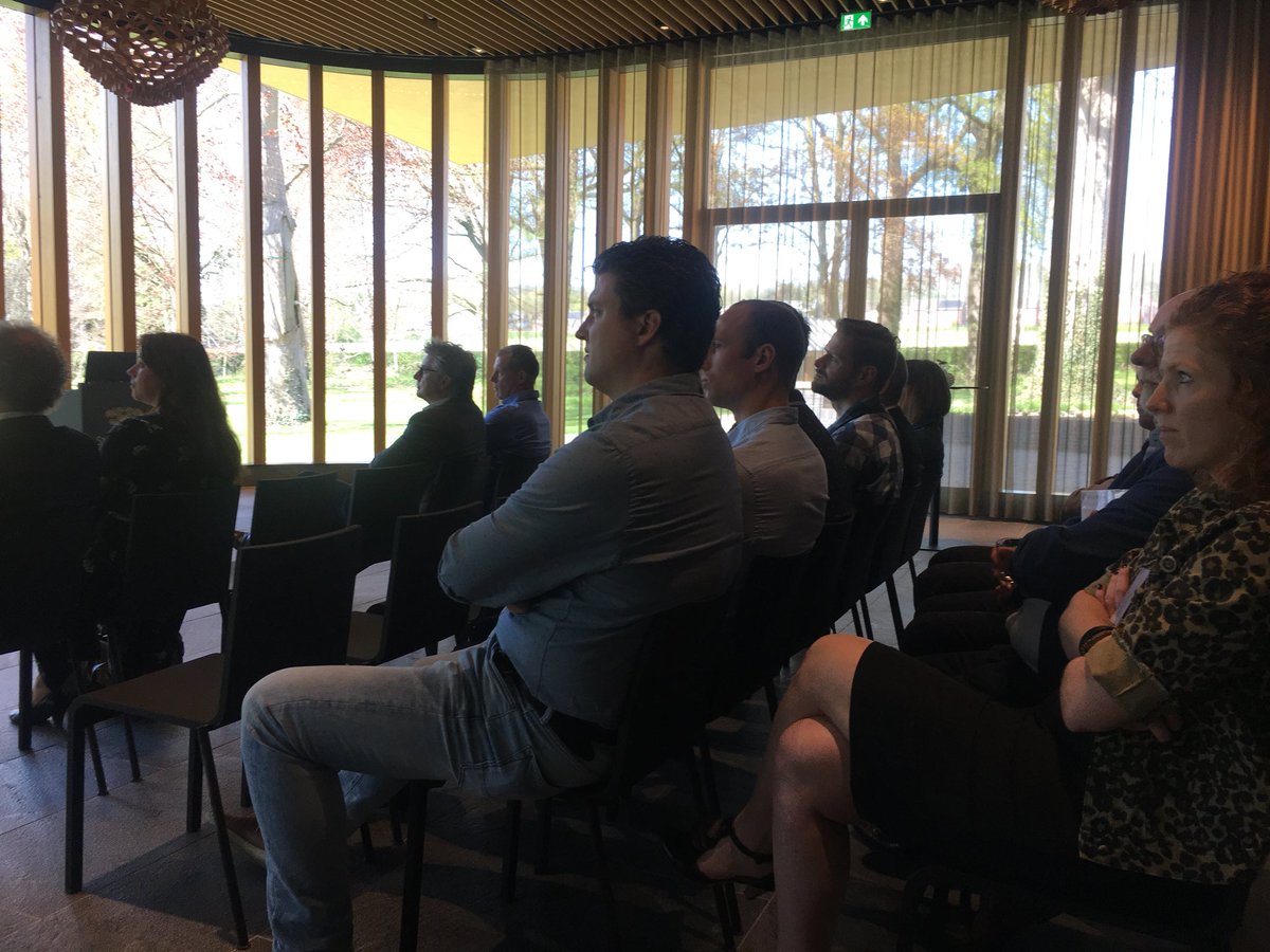 FrankZuthof's tweet photo. @rudygort @jackvdveen59 @leon_verheggen @supplychainzuid . Goede opkomst eerste kennis-bijeenkomst platform ketensamenwerking Zuid 2018. https://t.co/YRxIpKXQ0Z