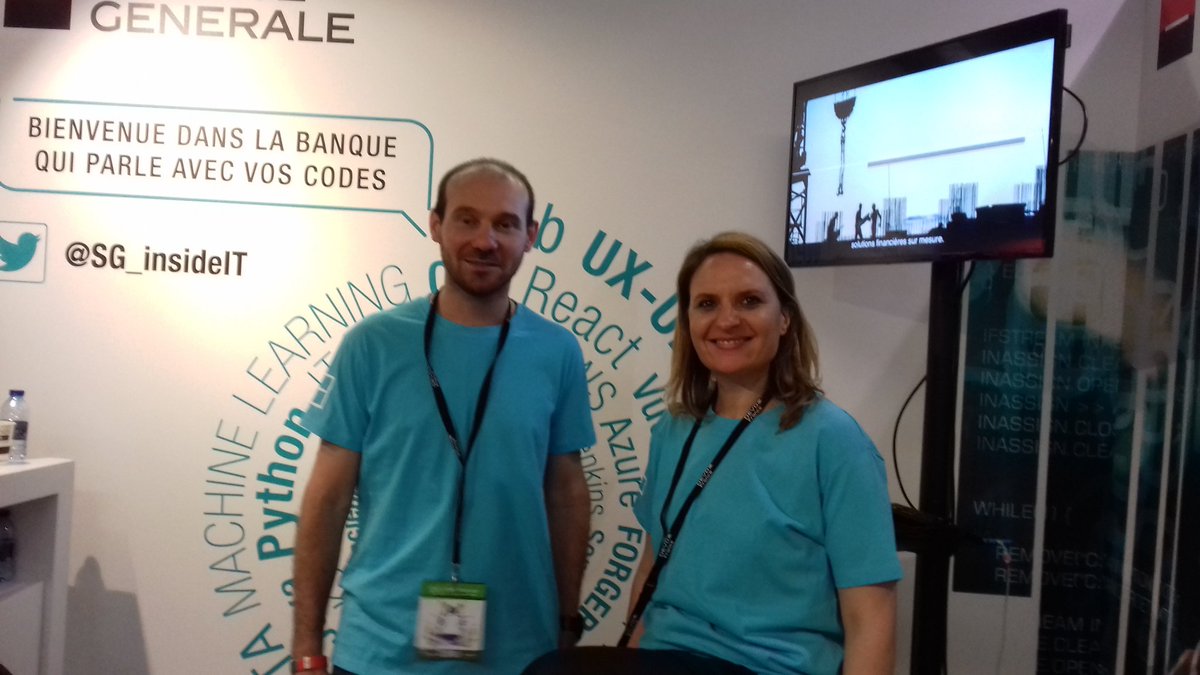 YDehaese's tweet photo. En bleu turquoise sur le stand @SocieteGenerale pour twitter dans la bonne couleur avec nos meilleurs tech leads @SG_InsideIT #DevoxxFR https://t.co/qdSiVYHmDr