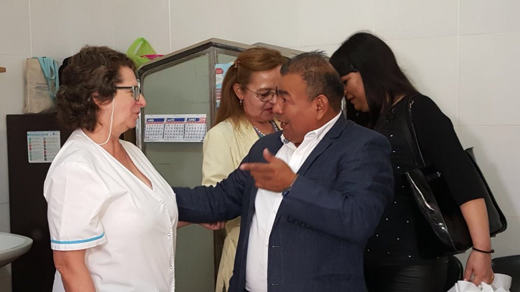 AtsaTucuman's tweet photo. [AHORA] visita al caps Urquiza 1, nuestro sec. Gral. #ReneeRamirez escuchando a todos los empleados de la sanidad. https://t.co/seLklyZbWX