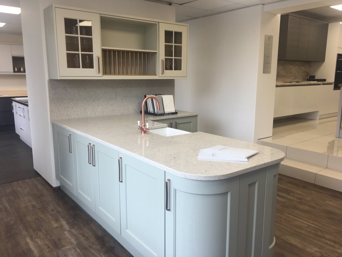 LochAnnaKitchen's tweet photo. Stunning Georgian Sage & Mussel display from one of our retailers, completed with our New oak effect drawer boxes, copper tap & handles #ktichens #ThursdayThoughts #kitchendesign #design #new #HomeImprovement https://t.co/SaaoHInib2