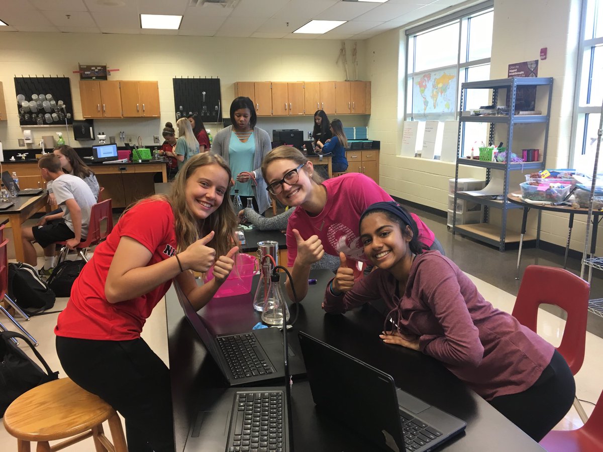 RidgeBiomed's tweet photo. Makayla, Sylvia, and Avani were the first to complete the PBS pump challenge! #fmsdsteam #steminist https://t.co/hgSJaqrq3d