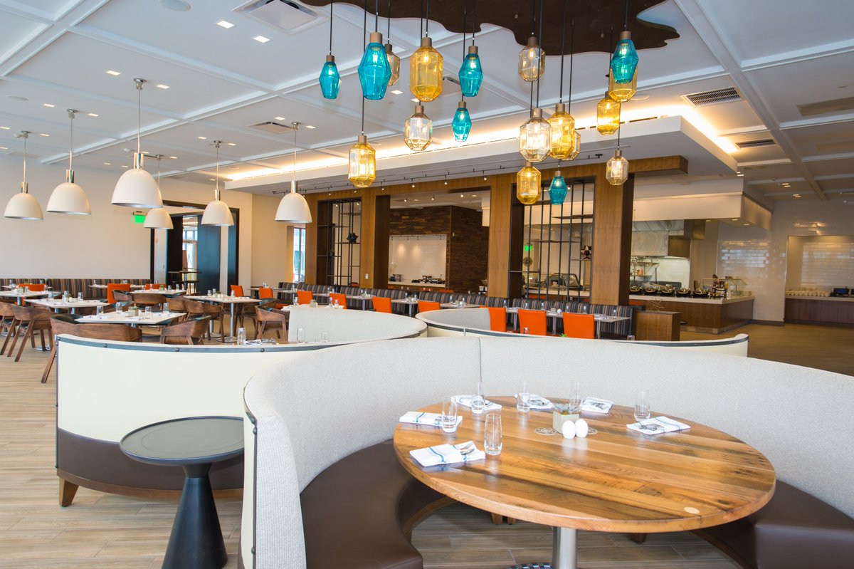 WHRNews's tweet photo. Welcome The Summit, A Dolce Hotel by Wyndham to our @DolceHotels family! The brand's 1st Cincinnati hotel, The Summit blends artful architecture and thoughtful amenities to provide Dolce’s signature guest experience: https://t.co/30uxblaG7k https://t.co/s72xkoVLuV