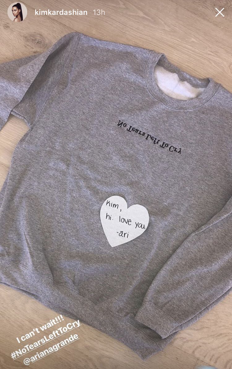 roseguccidagger's tweet photo. *no tears left to cry*                                                     *friday*                                                            *💧*
*missed you*                                                                 #ArianaIsBack #2DaysUntilNoTearsLeftToCry https://t.co/rBqBE1m7jD