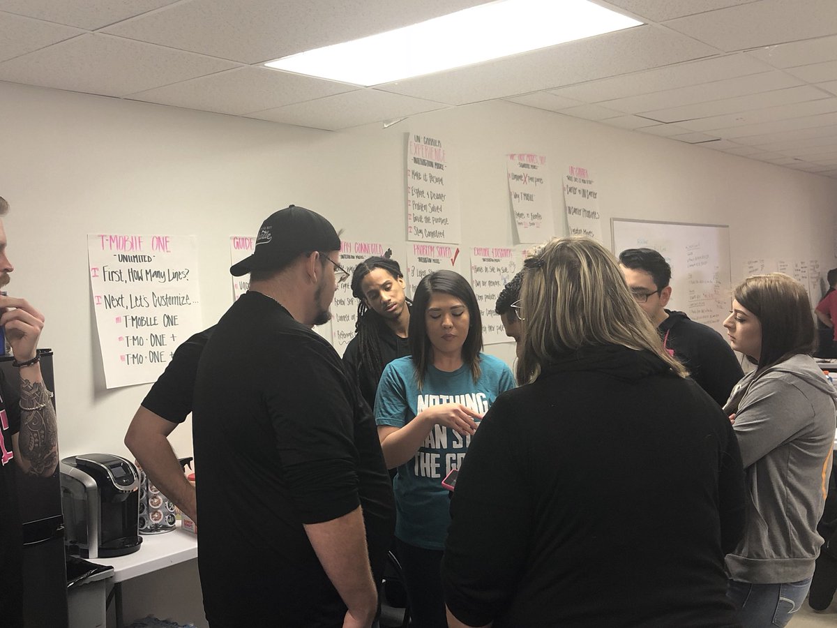 When REMO is a thing at Leadership Academy!! #Investinginyourvision #digitalevolution <a href="/WirelessVision/">Wireless Vision</a> @mroNJ <a href="/LaylaMoo18/">Layla Muhammad</a> <a href="/leithsawa/">Leith Sawa</a> @coachjason78 @tubbs8808 <a href="/grox11/">Gna</a>