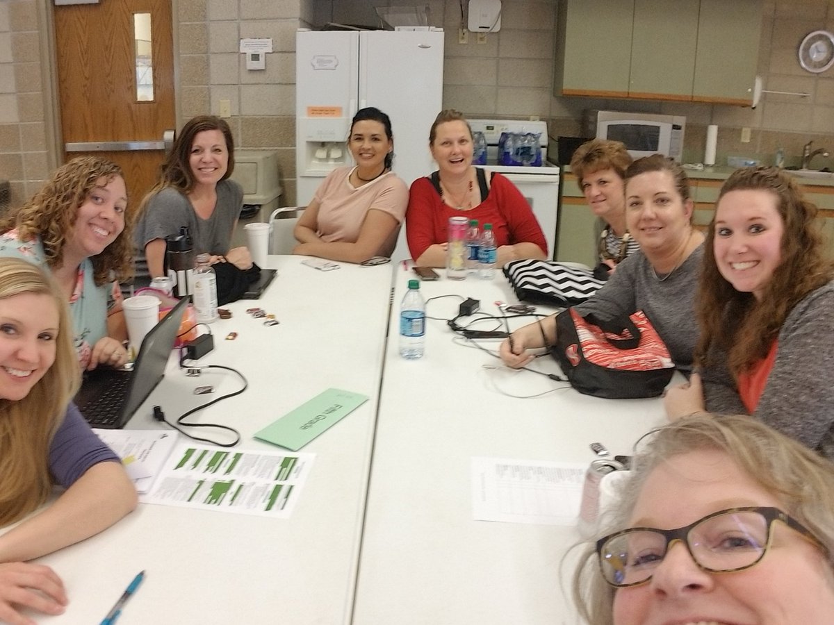 mrssechler's tweet photo. WIS leaders at work writing proficiency scales. #wpslearnwell #willardwis #lovemytribe @bethanie_tait @BNANHN @MaryBethHuffma2 @Eyebrows_Earl @AtkinsonMalynne @tiffanycdutcher @laurissajones & HLechner https://t.co/JVWTxjsblH