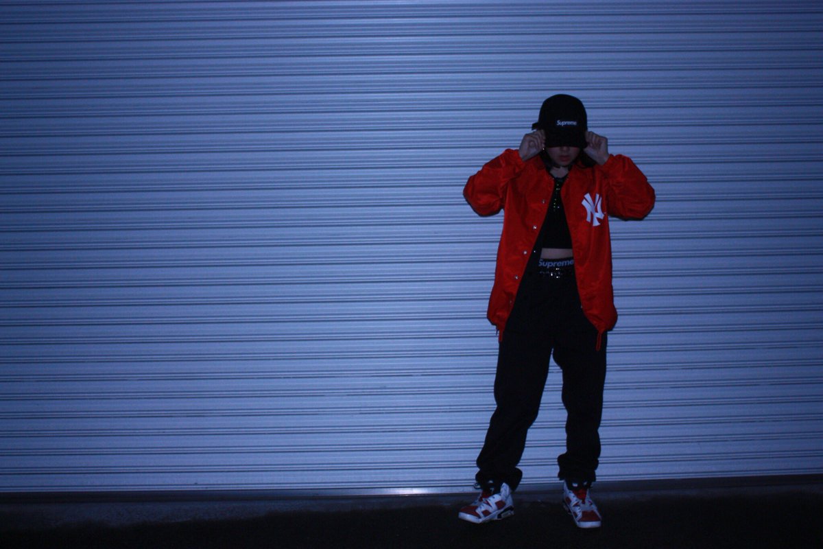 ayuryo1111's tweet photo. #ayumin#fashion#supreme#black#red#takadanobaba#favoritephotos#thankyou https://t.co/5UbFDVnQTq