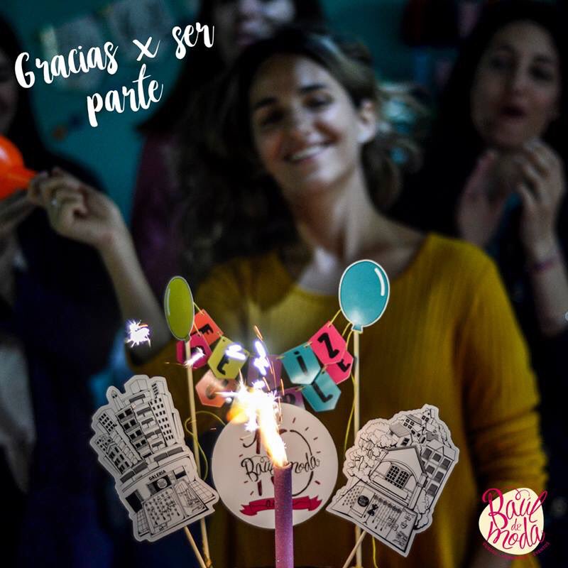 BauldeModa's tweet image. El sábado la sede de Ciudad Jardín celebró los 10 años e inauguración del nuevo local. Fue un día donde nos reímos, emocionamos, nos reencontramos y compartimos un día realmente de 10 🎈🎈🎂🎈🎈
.
.
Gracias a todos los que fueron parte de este gran paso.
#10añosbaul #bauldemoda