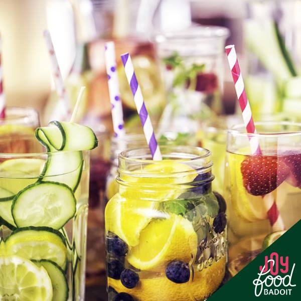 BadoitFR's tweet photo. #joytip pour l'arrivée des beaux jours : les #pleasure waters !
Verser dans un pichet :
💦 de la Badoit bien fraîche
❄️ quelques glaçons
🍓🥝🍊 vos fruits préférés coupés en morceaux
🌱 des plantes aromatiques (menthe, basilic etc...)
#joyfood et rafraîchissant ! https://t.co/pkGHsh1ytp