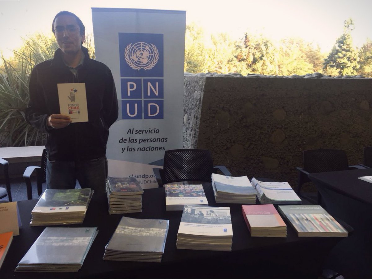 FondoChile's tweet photo. Ya estamos en @cepal_onu (stand de @PNUDChile), con publicaciones en el marco del #ForoALC2030 sobre el #DesarrolloSostenible 📚. Puedes seguirlo en vivo 🌎▶️ https://t.co/W2C9G1ftSx https://t.co/ZIIn0QGzZS