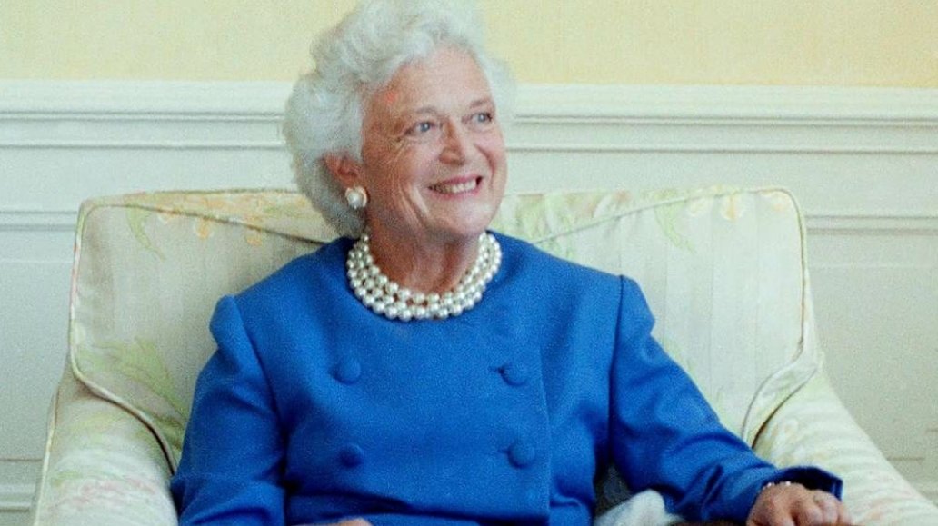 DaddyScience1's tweet photo. She was a dedicated champion wife for 73 years and a wonderful public servant fighting for equal opportunity and literacy. 92 years young, she moves on to be with God. My prayers are with the entire Bush family and all who loved her across the globe. Rest in Peace #BarbaraBush. https://t.co/olu4QiUr5G