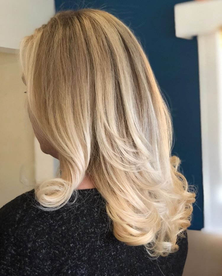 OrangeOliveNoDa's tweet photo. Lighte and brighter. ✨ Who’s ready for spring? If you’re hair isn’t warm weather ready give us a call! Openings starting at 12:00! 704.334.2229 https://t.co/ddWSLTRfda