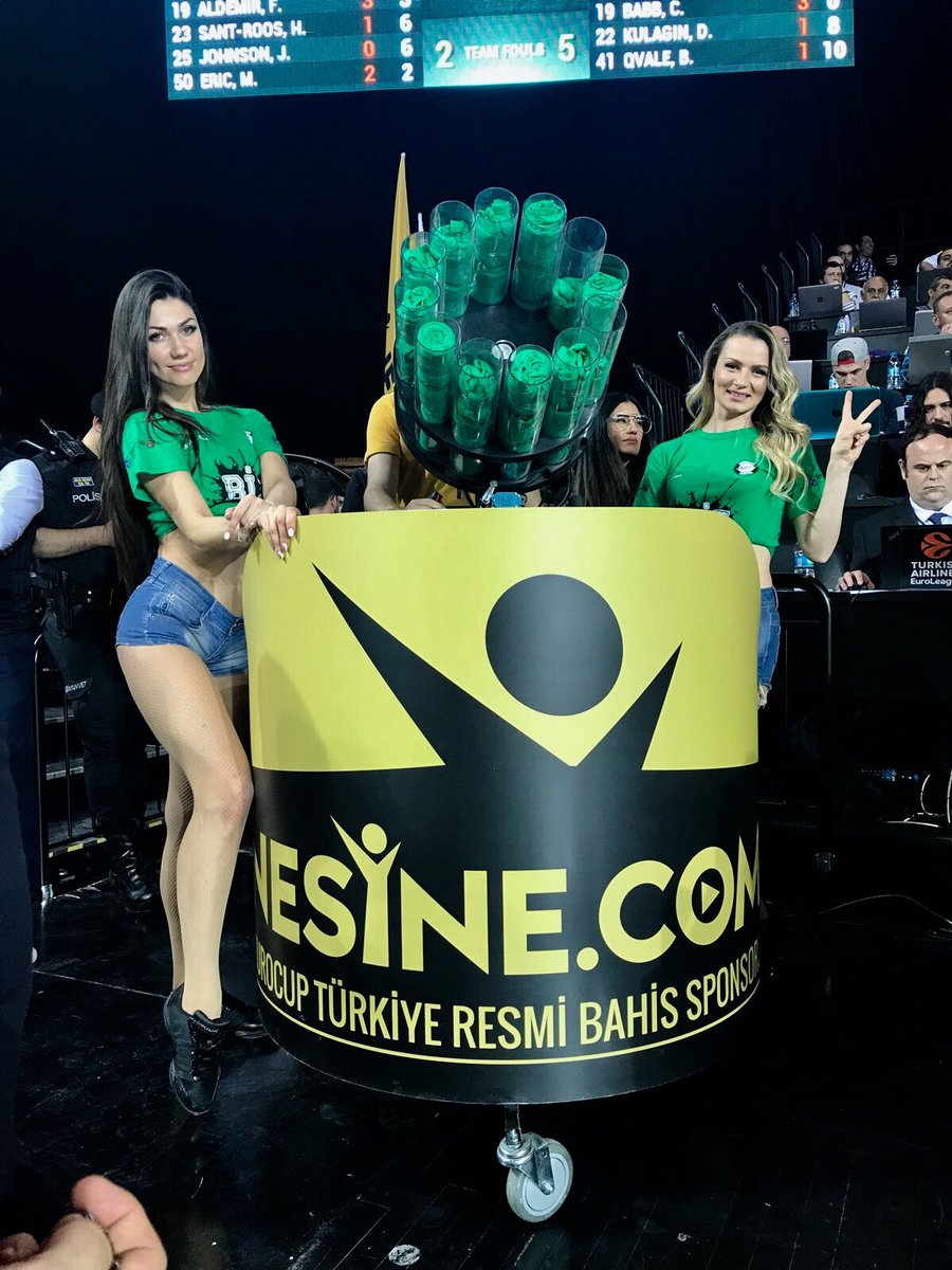 Nesine kızlarımız, Darüşşafaka Basketbol takımının 2018 EuroCup şampiyonluk maçında heyecana ortak oldu! Şampiyon Daçka’yı tebrik ederiz!