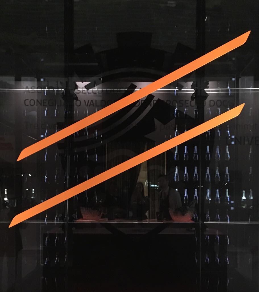 Mionetto_'s tweet photo. Soddisfatti di aver condiviso con voi tante novità e bollicine.
Arrivederci Vinitaly!
#vinitaly2018 #mionettoprosecco #designdelgusto https://t.co/xMRBETS9ER