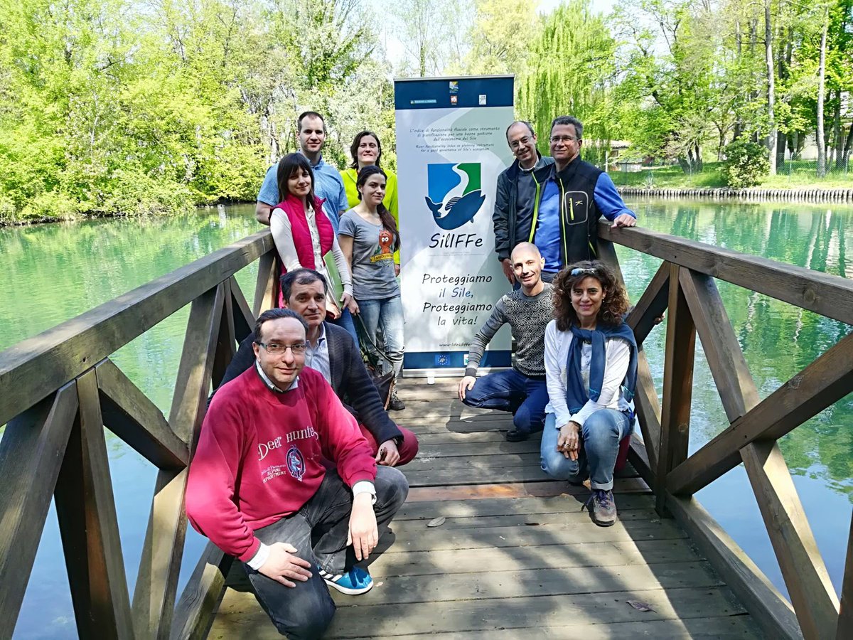 LIFEprogrammeIT's tweet photo. Prima tappa dello #studytour in Italia NCP LIFE "NAT" ungherese: visita a LIFE #SILIFFE progetto per miglioramento habitat fluviali e ripariali e per lotta a #IAS acquatiche nel Parco Regionale del Fiume Sile https://t.co/LgCSIdtGCT https://t.co/xpcvhYWVGj