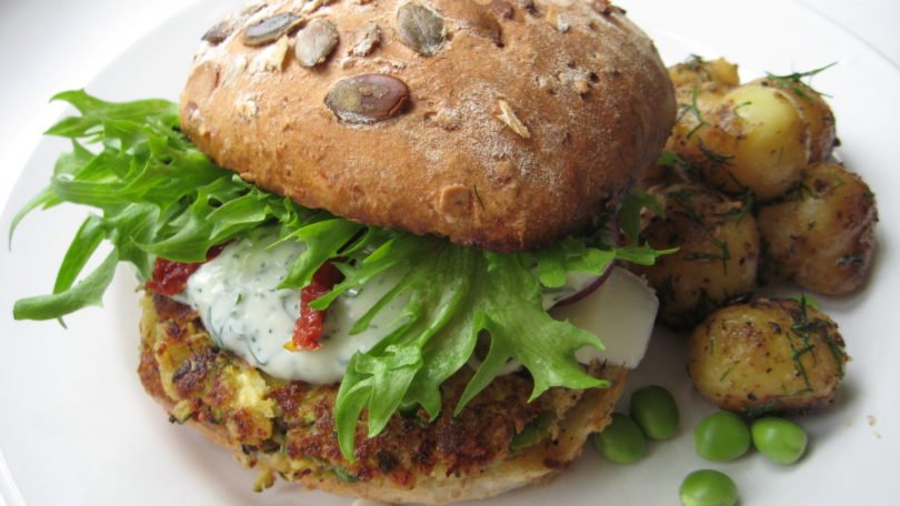 "Wij zetten zeker al in op duurzaamheid," zegt David Niessen van het Facilitair Bedrijf / <a href="/RU_Refter/">De Refter</a> in een reactie op het opiniestuk van Roos Vonk: bit.ly/2HITBor. 🍴