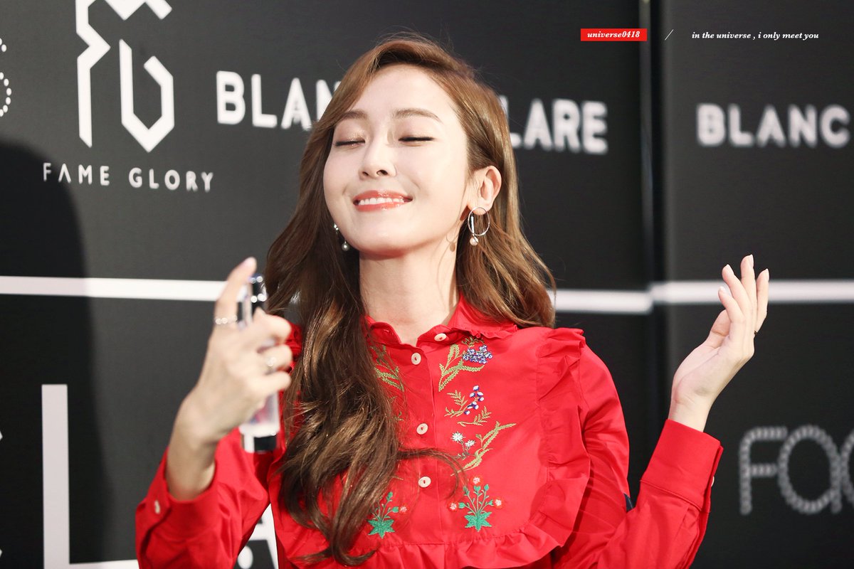 universe0418's tweet photo. #HappyJessicaDay I LOVEEEEEEEEEEEEEEE U!!!!!!!!!!!!!!!!!!!!!!!!!!!! https://t.co/M1SgmGda7B