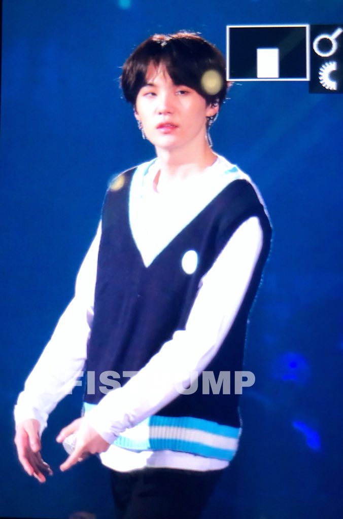 SUGAPICS93's tweet photo. [180418]
Need HQ TAT
#BTS #BTScomeback #BTSGlitchParty #BTSBlackHairParty #SUGA https://t.co/Z3BabKQrhQ