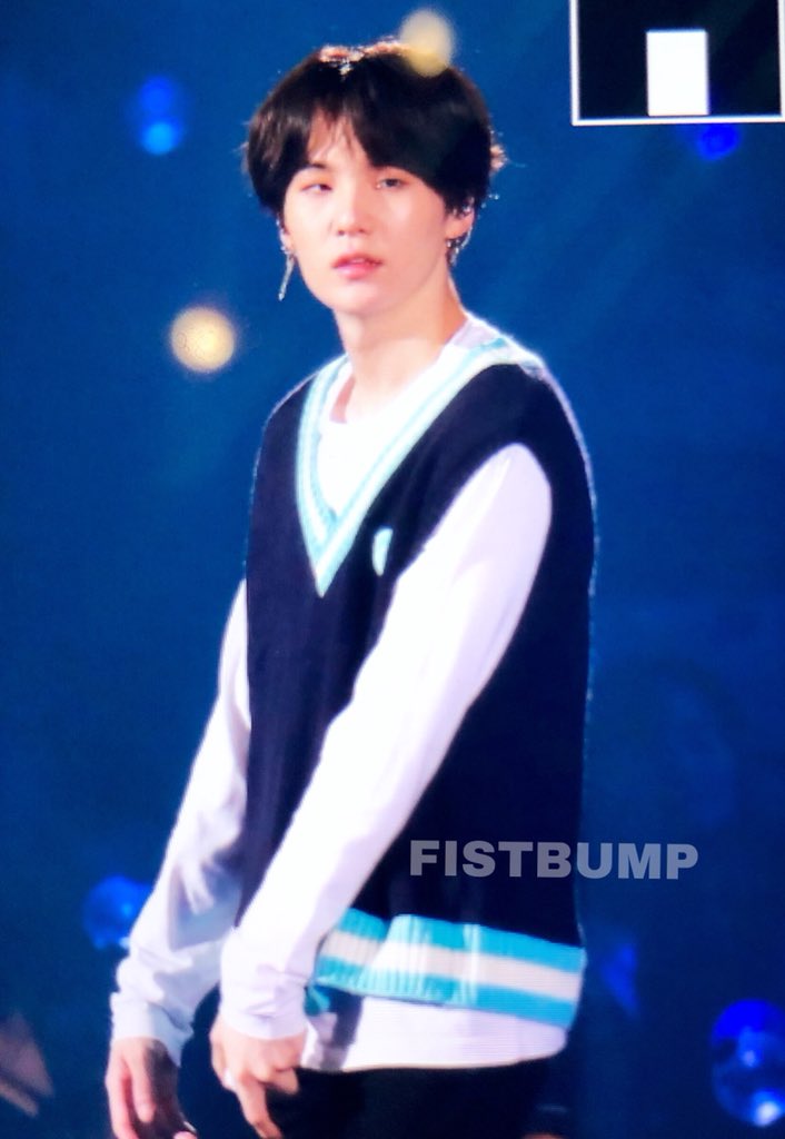 SUGAPICS93's tweet photo. [180418]
Need HQ TAT
#BTS #BTScomeback #BTSGlitchParty #BTSBlackHairParty #SUGA https://t.co/Z3BabKQrhQ