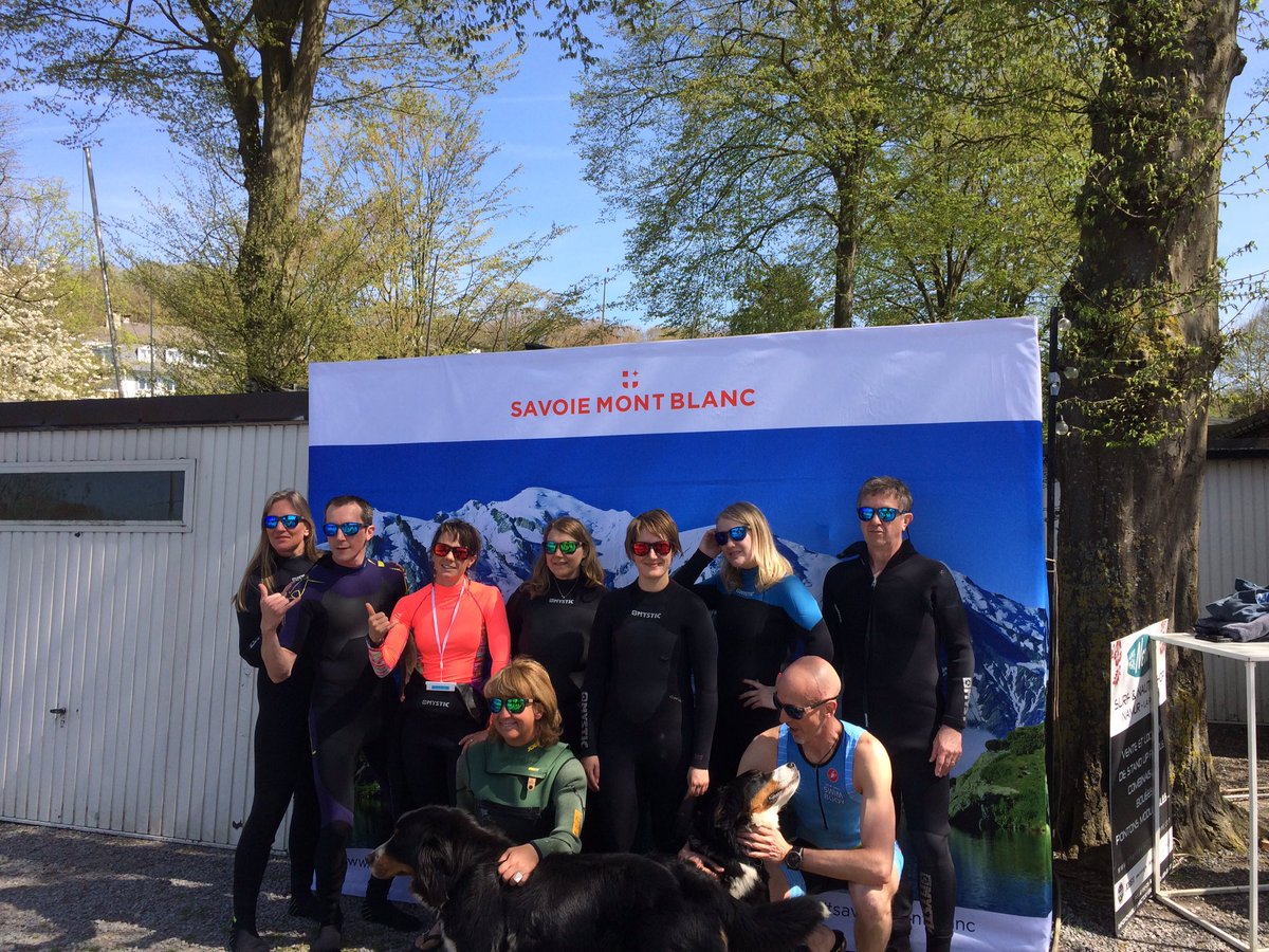 SavoieMontBlanc's tweet image. Au #GenvalYachtClub, ambiance estivale idéale pour le lancement de la saison été auprès de la presse belge. Focus sur la destination "Lacs Savoie Mont Blanc". Au programme : paddle, activités nautiques, art de vivre et gourmandises du chef du restaurant #ageoca