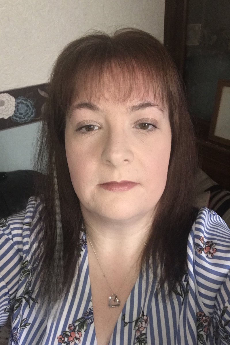 chocdream14's tweet photo. A year out from surgery 8 stone gone https://t.co/UsAcgvJUFq
