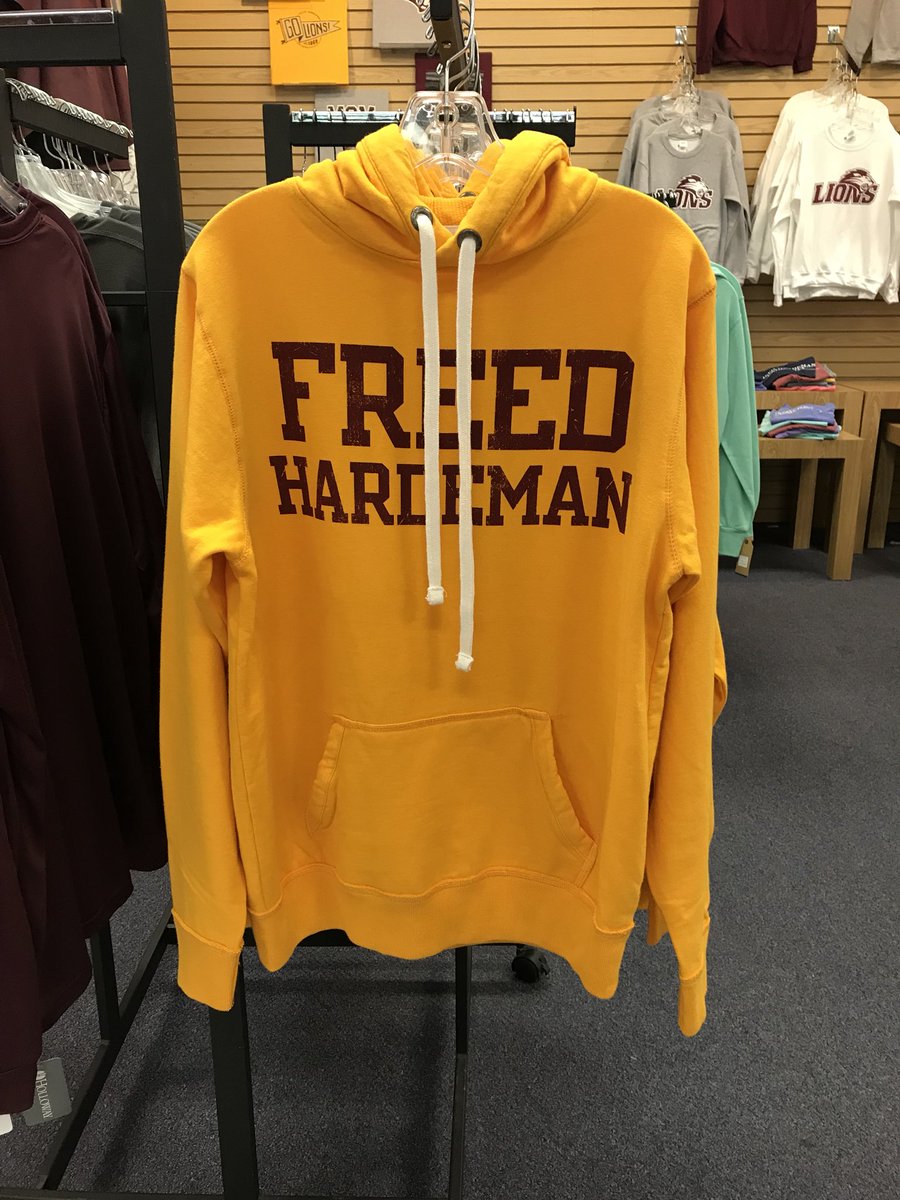 fhubookstore's tweet image. The Bookstore is here to help you get through April’s cold days! ❄️ Grab these hoodies while you still can! #FHU 🦁📚
📸: (in order) $34.98/$34.98/$34.99