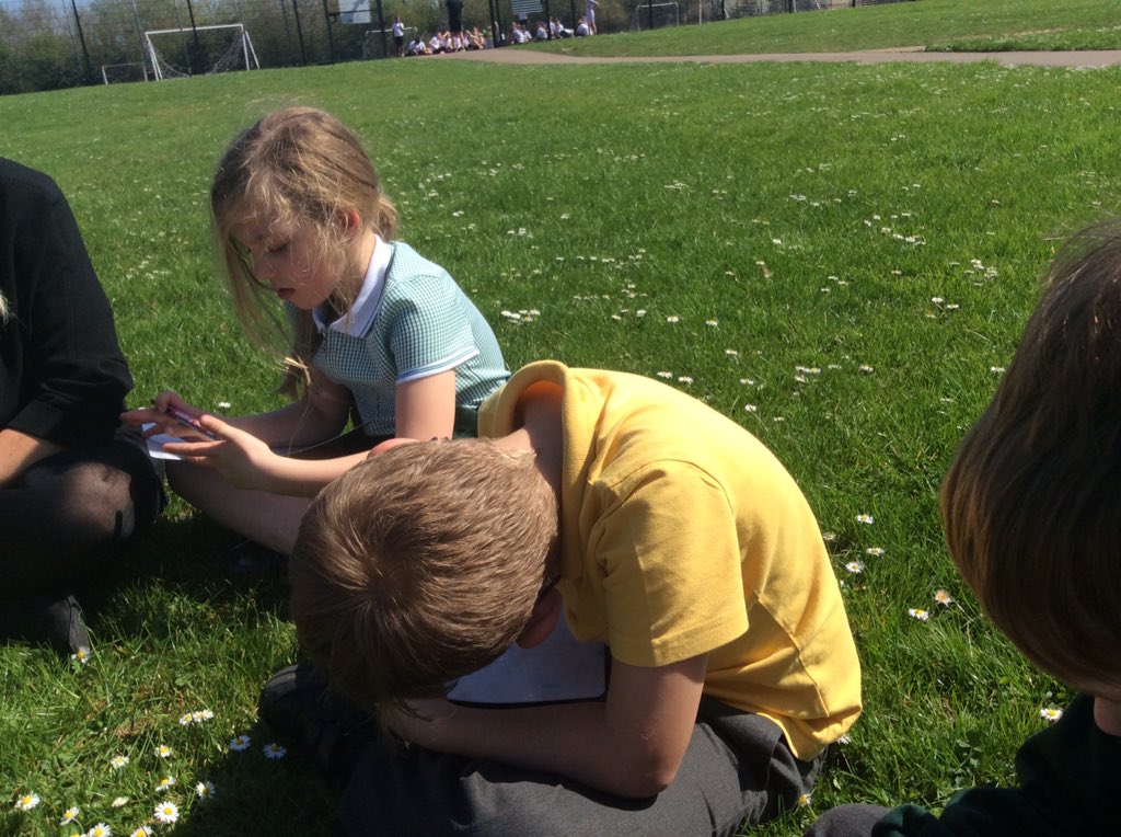 HeronsMPS's tweet photo. We took English outside this afternoon and wrote sentences to compare Charlie Bucket and Veruca Salt. #charlieandthechocolatefactory #thesameas #differentto #unlike #similarto https://t.co/C4FevGaFVW