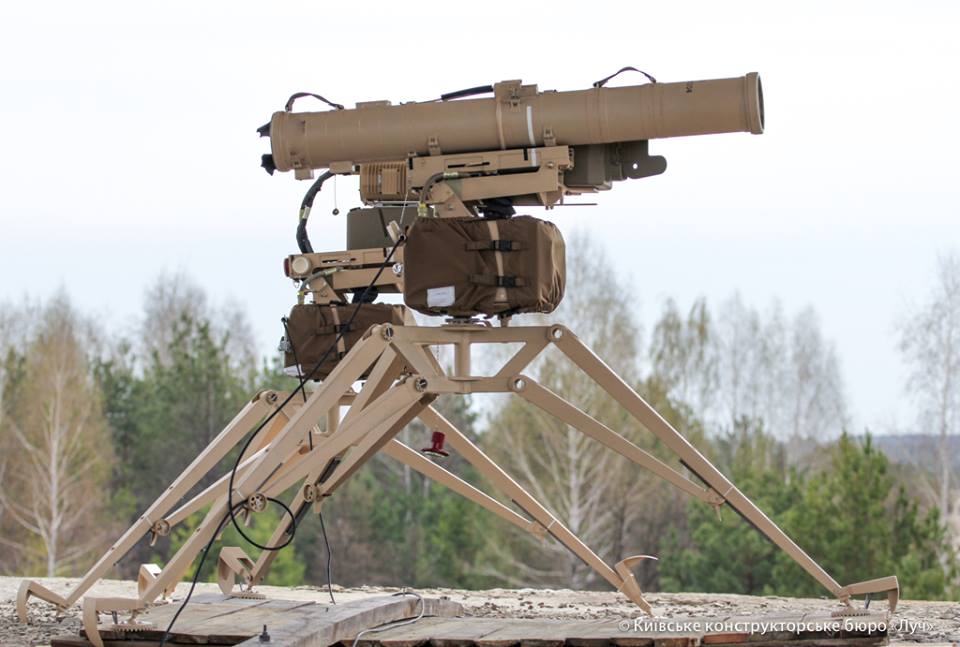 أوكرانيا تختبر إطلاق إصدار متقدم من صواريخ SKIF الموجهة المضادة للدبابات. DbEcgpaX0AAD2TY