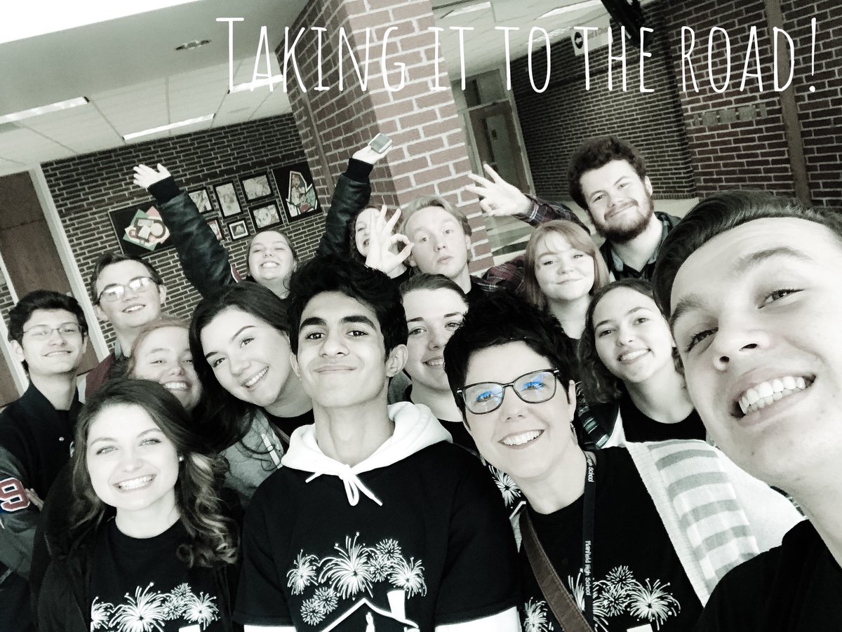 KNA_photography's tweet photo. Play preview at PCMS!!! #phstheatre π¬ @QuakerPrincipal @BSchwanekamp https://t.co/AgWCdrzeKT