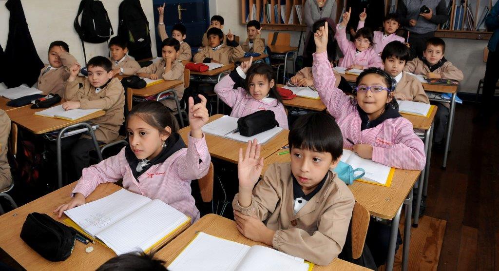 supereduc_cl's tweet photo. [ARTÍCULO - DÉFICIT ATENCIONAL] 💻
El déficit atencional no puede ser considerado una barrera para acceder a una educación de calidad.
Revise cómo los establecimientos pueden resguardar el derecho a la educación ante esta necesidad educativa especial.
➡️https://t.co/wqDftIXkpp https://t.co/o0giIKpRlb