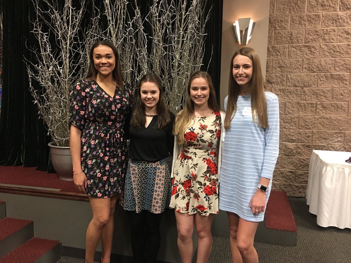 trikuc's tweet photo. Another very proud parents moment.  Congratulations @paige_kuc on having a cumulative GPA of over a 4.25! https://t.co/PctcnqH5Tp