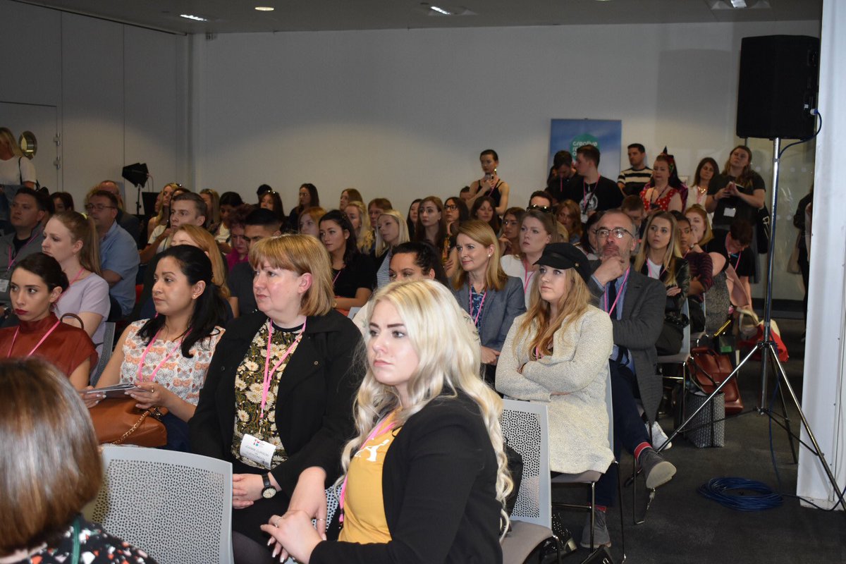 retailfocus's tweet photo. First two seminar sessions proved very popular.  Next session is at 15:00.  Join us on the gallery level of the @VMDisplayShow #RFFORUM #VMDS2018 https://t.co/4MQIFNUKNu