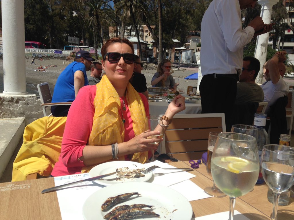 raquelpearljam's tweet photo. Espetos ricos ricos en El balneario!!!!!! @elbalnearioMLG #malaga #costa #sol #agustera https://t.co/vEpsHZdscz