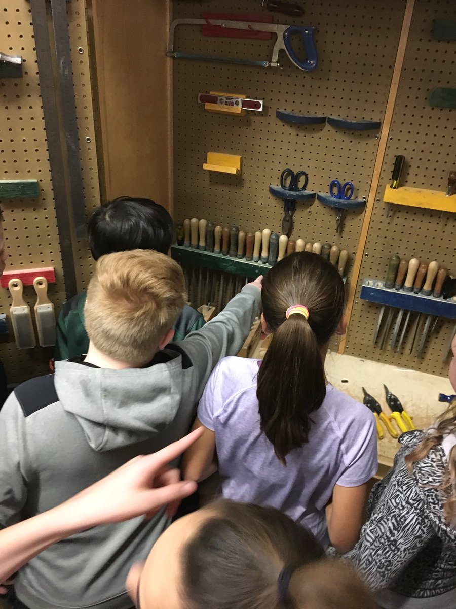 kmbaljet's tweet photo. Our simple machines photo scavenger hunt brought #STEM students to the Wood Shop today! Thank you @hartstemmd for allowing us to explore! #leadwithHART https://t.co/tDhuCVROpC