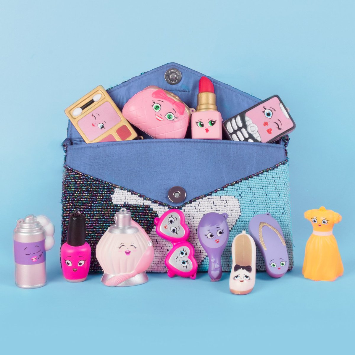 KAWAIISQUEEZIES's tweet photo. Who else's Kawaii purse looks something like this? We bet you can #SQUEEZE one more accessory in there! #Squeezies https://t.co/ldwfoKWqeR