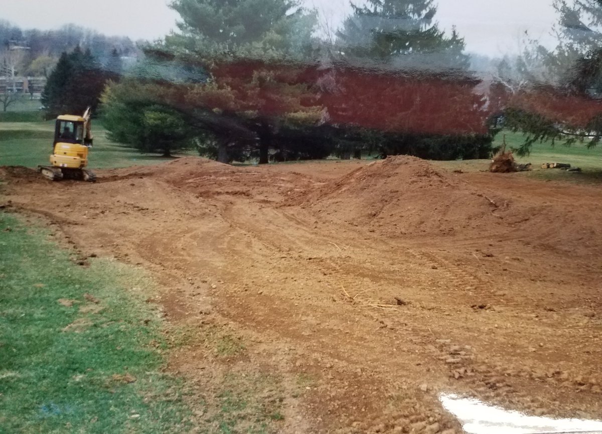jimnagle_gca's tweet photo. @LuLuCountryClub Mounds between 8 and 11. Notice the excavator. Mounds like those originally built by Ross CANNOT be built with a dozer #golfcoursearchitecture #ForseDesign @Forse_Design https://t.co/GMvivcSGYm