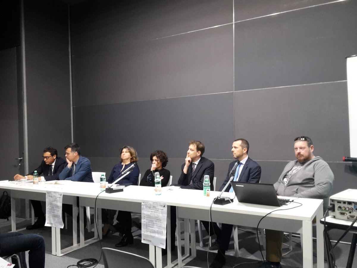 Consorz_Arsenal's tweet photo. Le vostre soluzioni sono veramente sviluppate per le persone? Inhouse e mercato a confronto a con @AssinterItalia a @Exposanita https://t.co/iK6tyz71WJ
