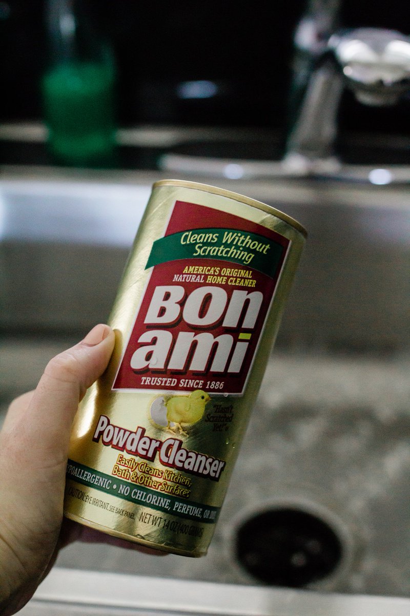 crzylifelittles's tweet photo. Stuck-on grime in your microwave? Here's a quick and easy tip >> https://t.co/q7HfpsLi6j #ad #BonAmiClean https://t.co/OKPaqwVYsE