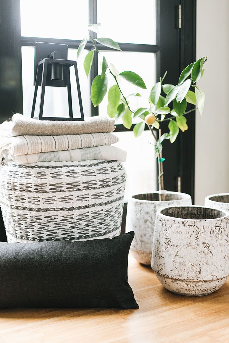 It's week 3 of One Room Challenge — check out all the progress on our backyard oasis (and the gorgeous new pieces we received from <a href="/bellacor/">Bellacor.com</a>!): 

jojotastic.com/2018/04/18/one…

Media partner: <a href="/HouseBeautiful/">House Beautiful</a>
TM by @oneroomchallenge #oneroomchallenge