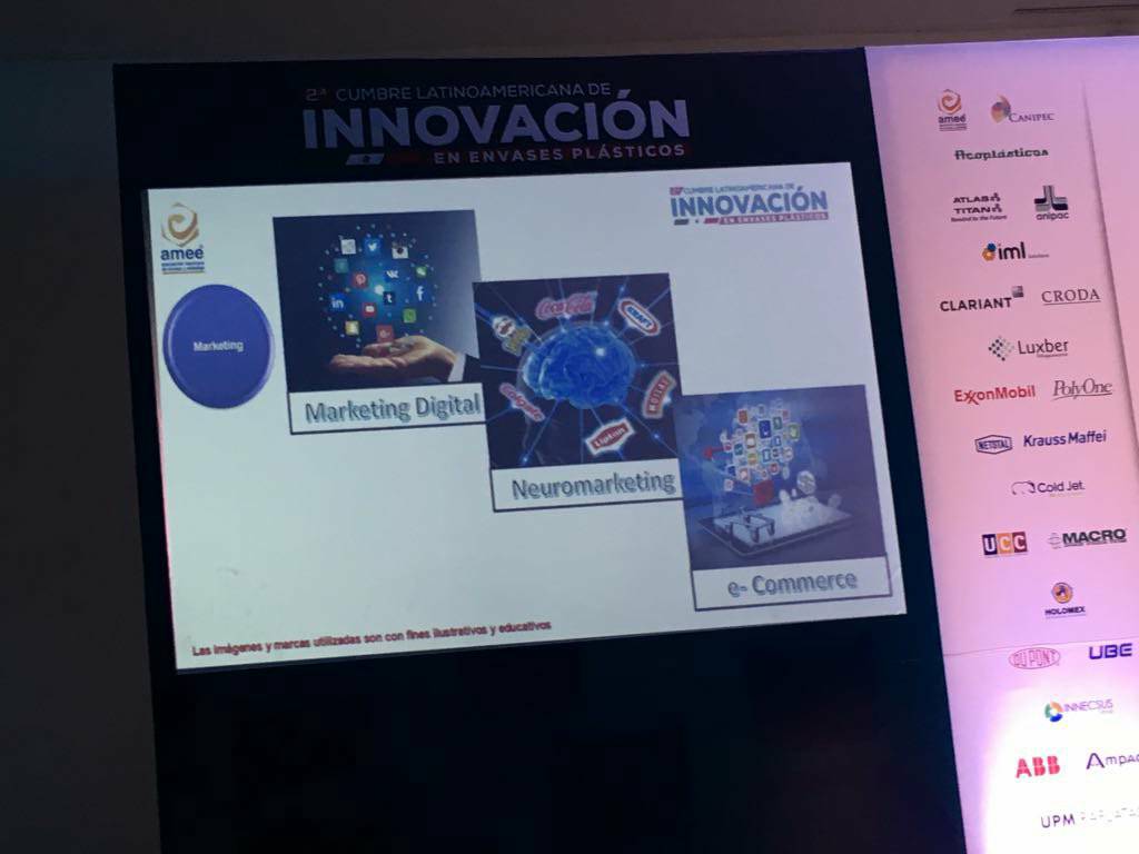 elempaqueb2b's tweet photo. "Es importante comprender el #ecommerce para poder innovar en la industria del empaque, porque la forma de comercializar cambió": Hiram Cruz (@cruz_hiram), director general de la @AMEE_AC #CumbreEnvases2018 https://t.co/HeNsJsLs4m