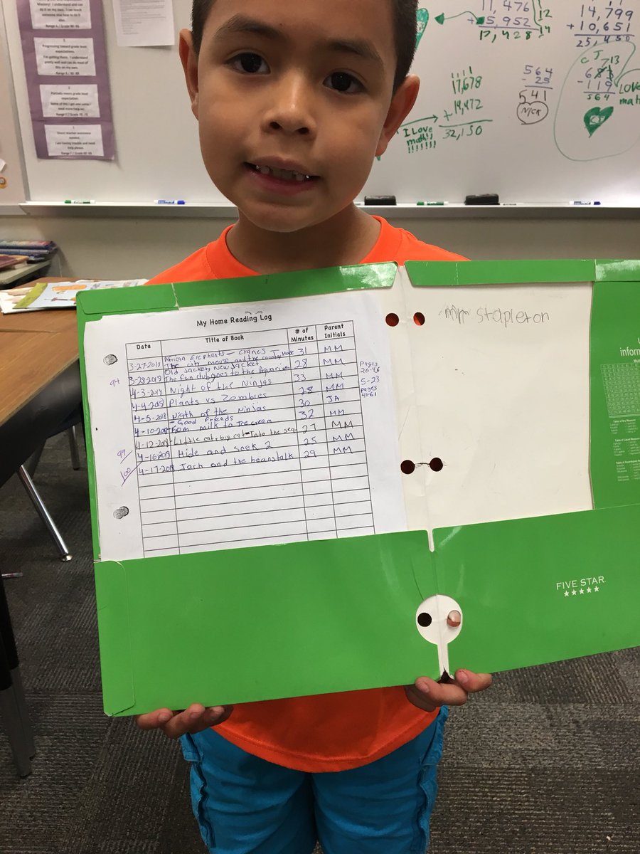 jscottstapleton's tweet photo. Omar hit number 100 on his reading log #austinblueroos https://t.co/Vs8Y1wKVP3
